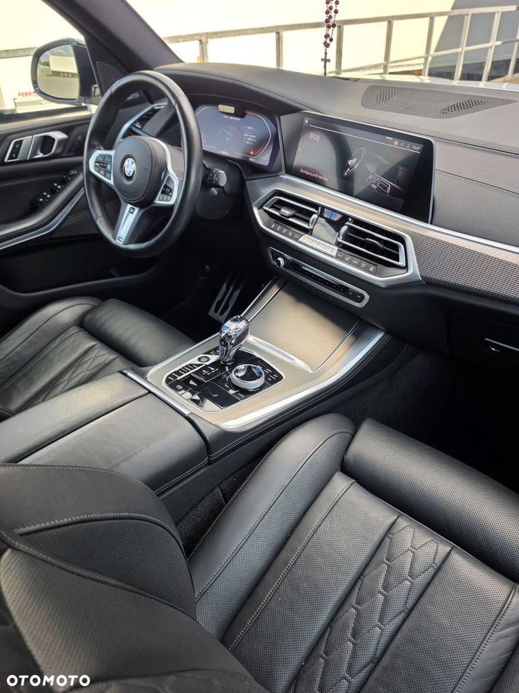 BMW X5 M M50d - 16