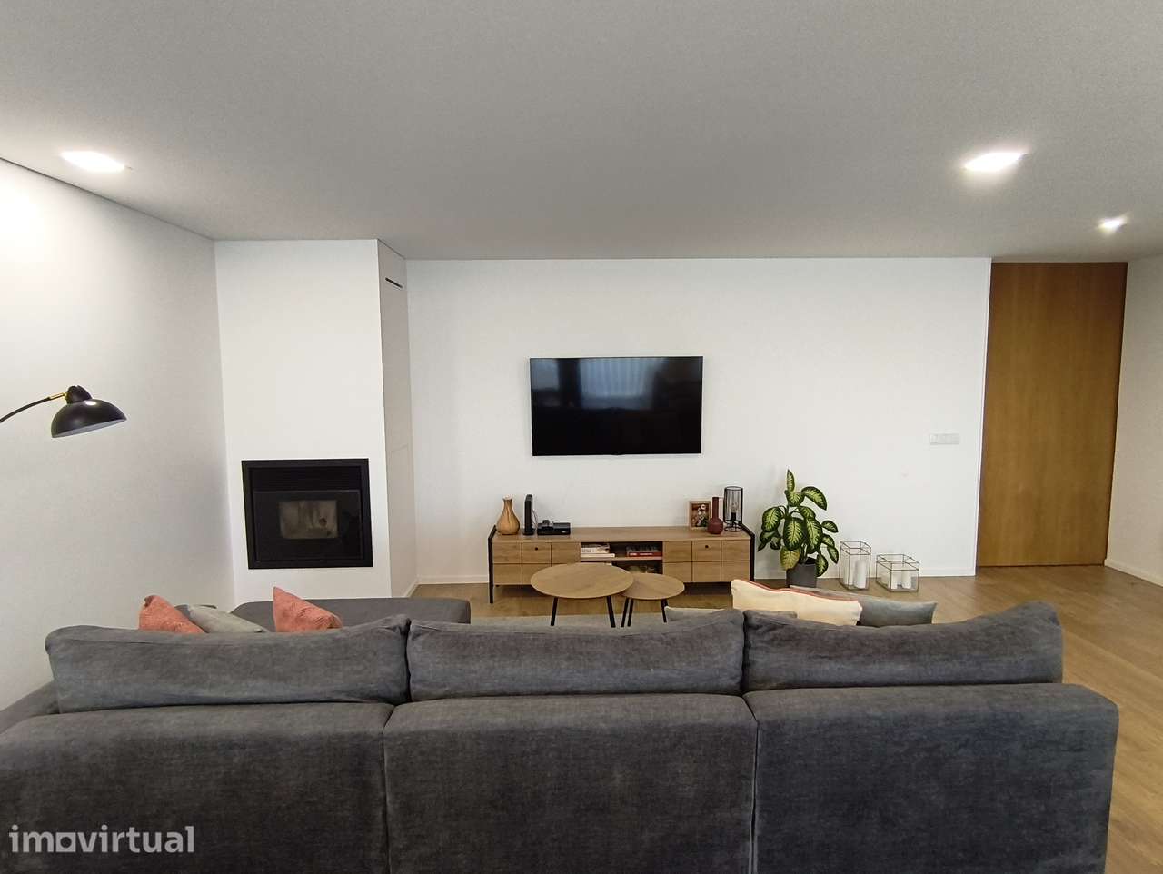 Apartamento T3 de 2021 | Como Novo | Pronto a Habitar| Tenões, Braga - Grande imagem: 4/25