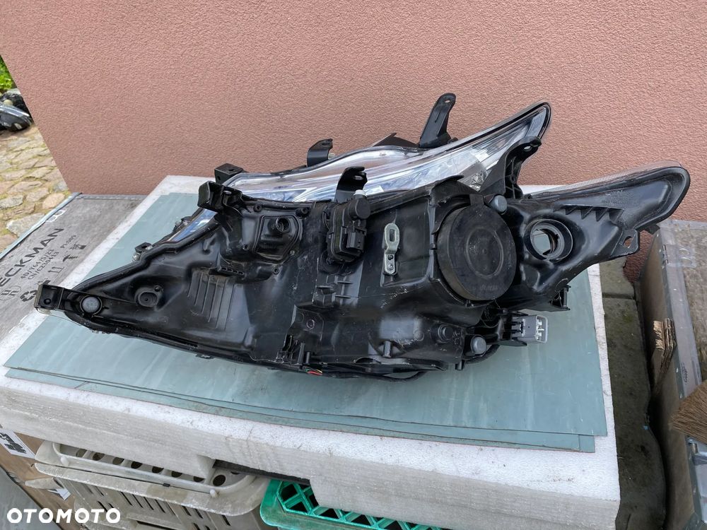 lampy toyota auris II przed liftem komplet eu całe - 8