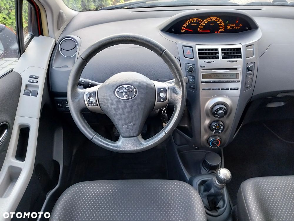 Toyota Yaris 1.0 Terra - 18