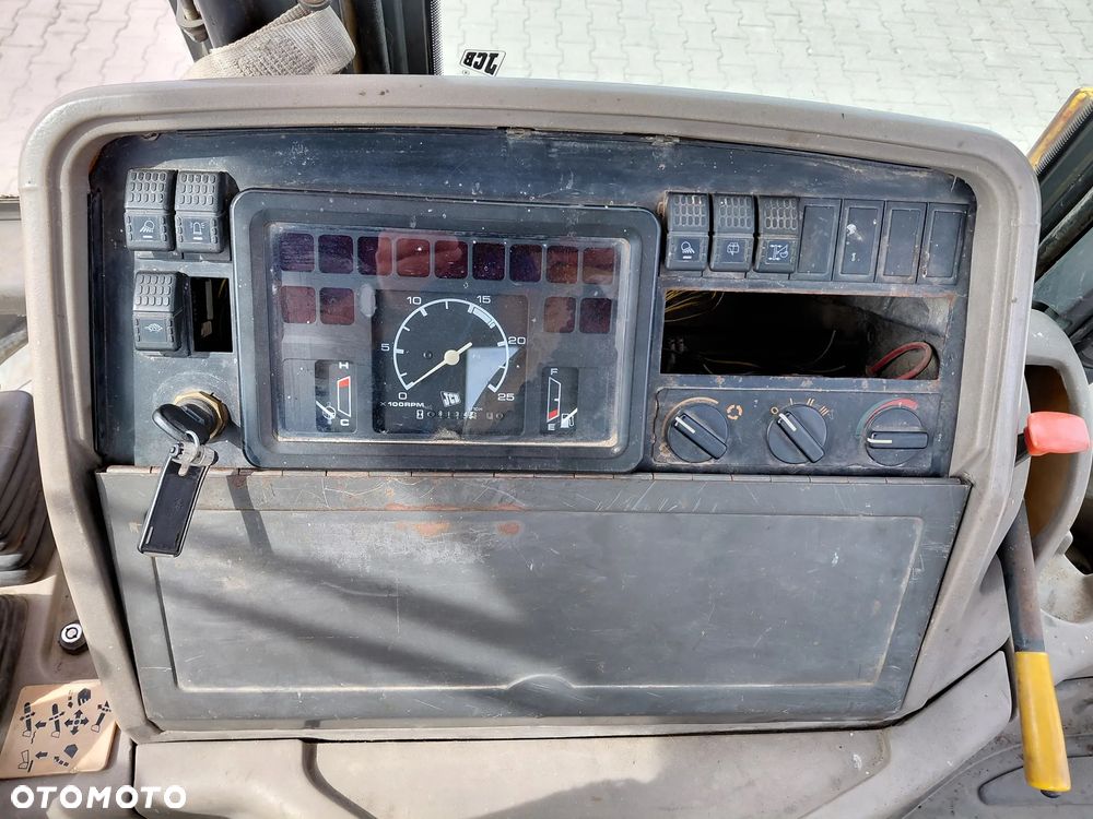 JCB 4 CX - 37