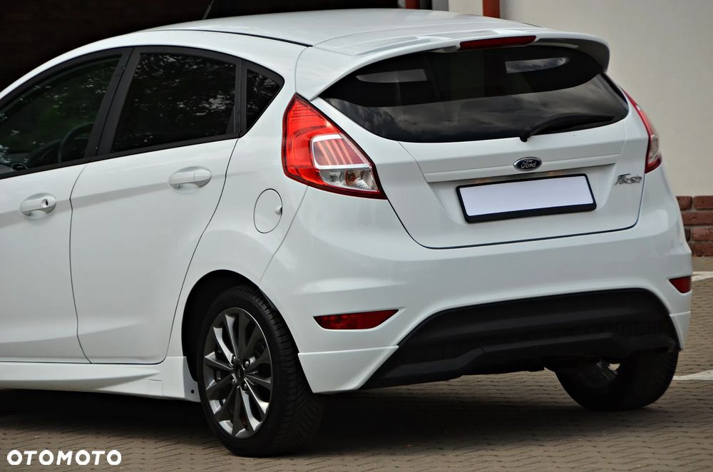Ford Fiesta 1.5 TDCi ST&St Titanium - 19