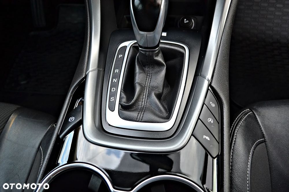 Ford Mondeo 2.0 TDCi Titanium PowerShift - 32