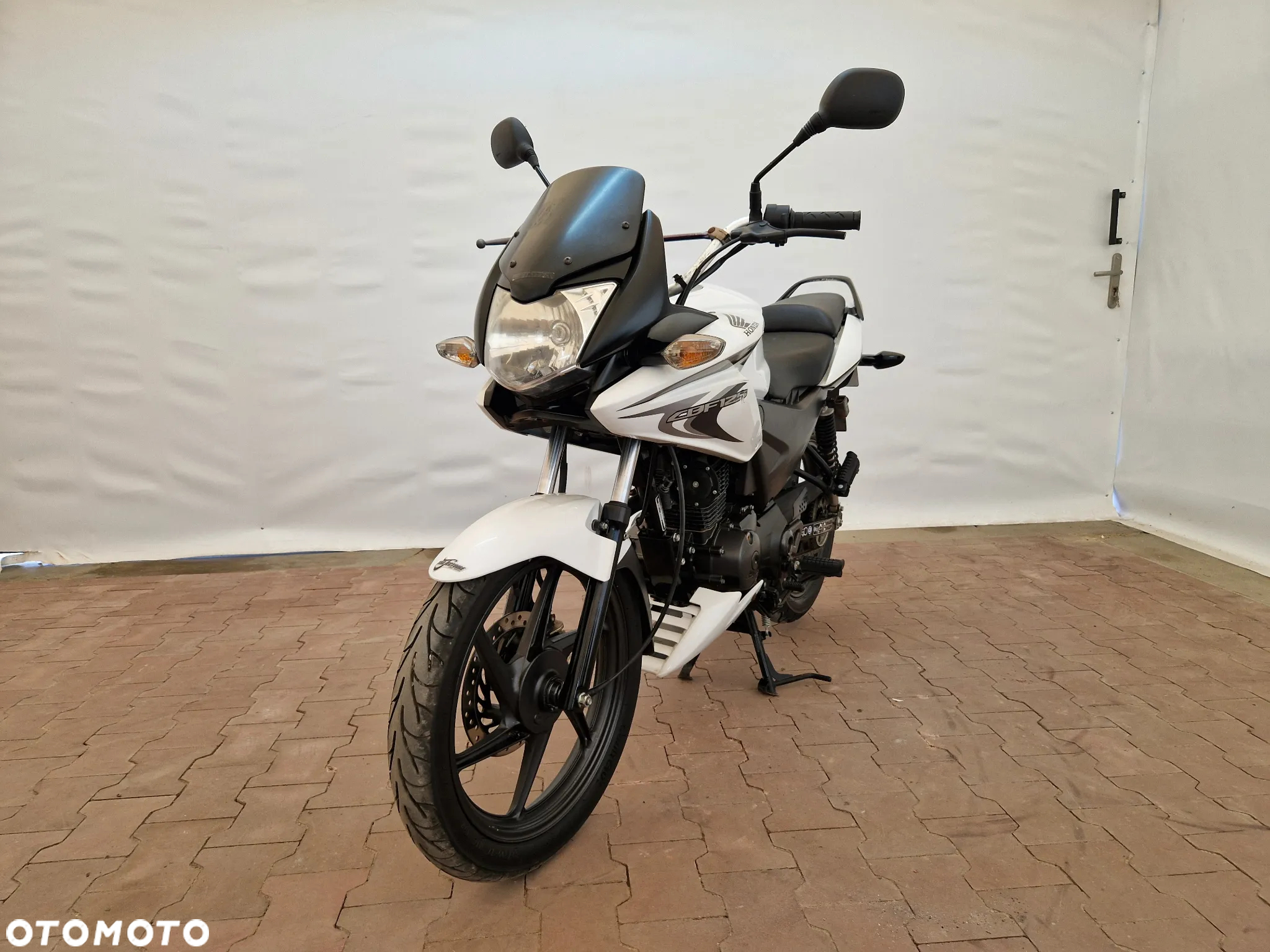 Honda CBF - 10