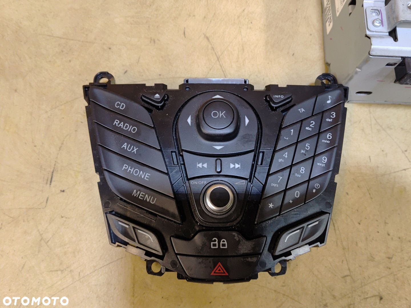 FIESTA MK7 RADIO AM5T18C815GM - 3