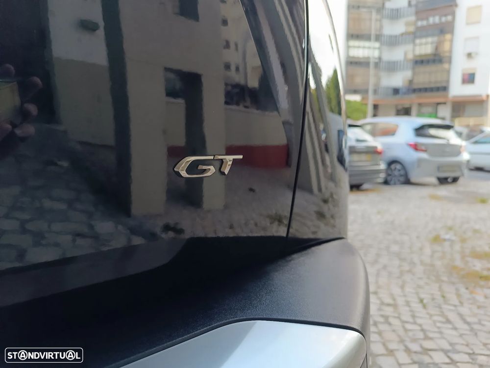 Peugeot e-2008 GT Pack - 4