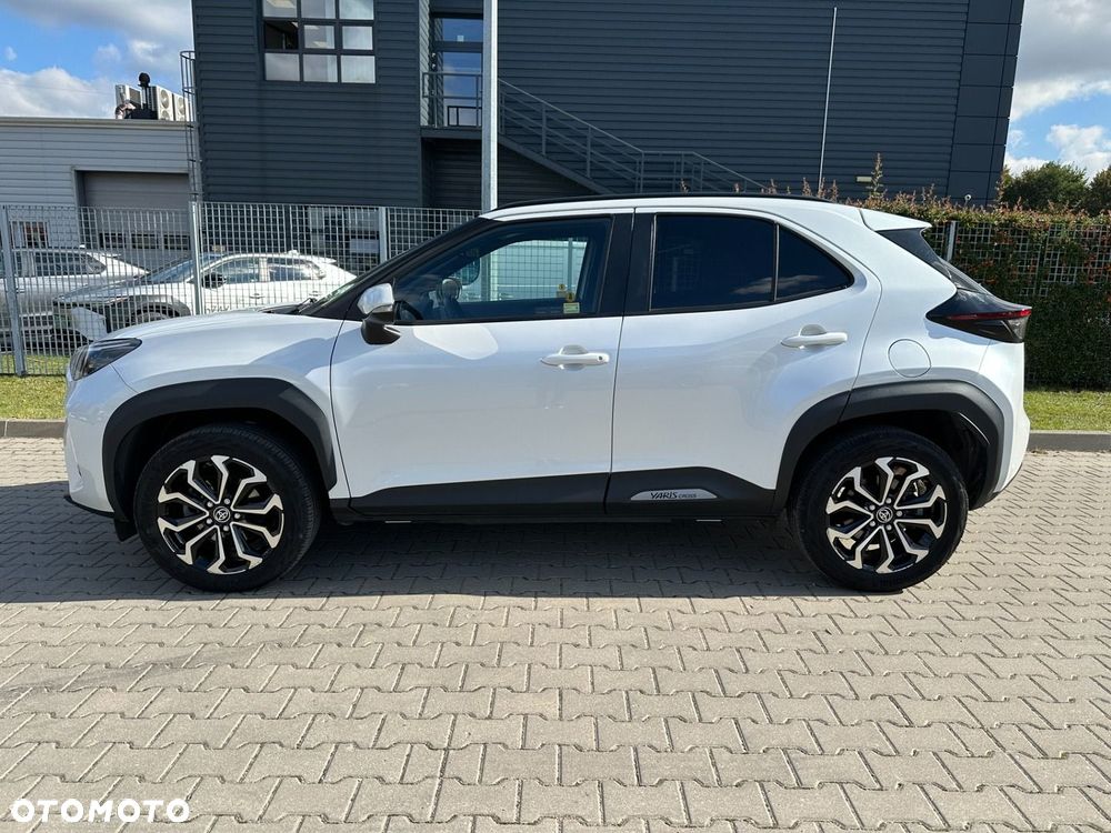 Toyota Yaris Cross Hybrid 1.5 Comfort 4x4 - 28