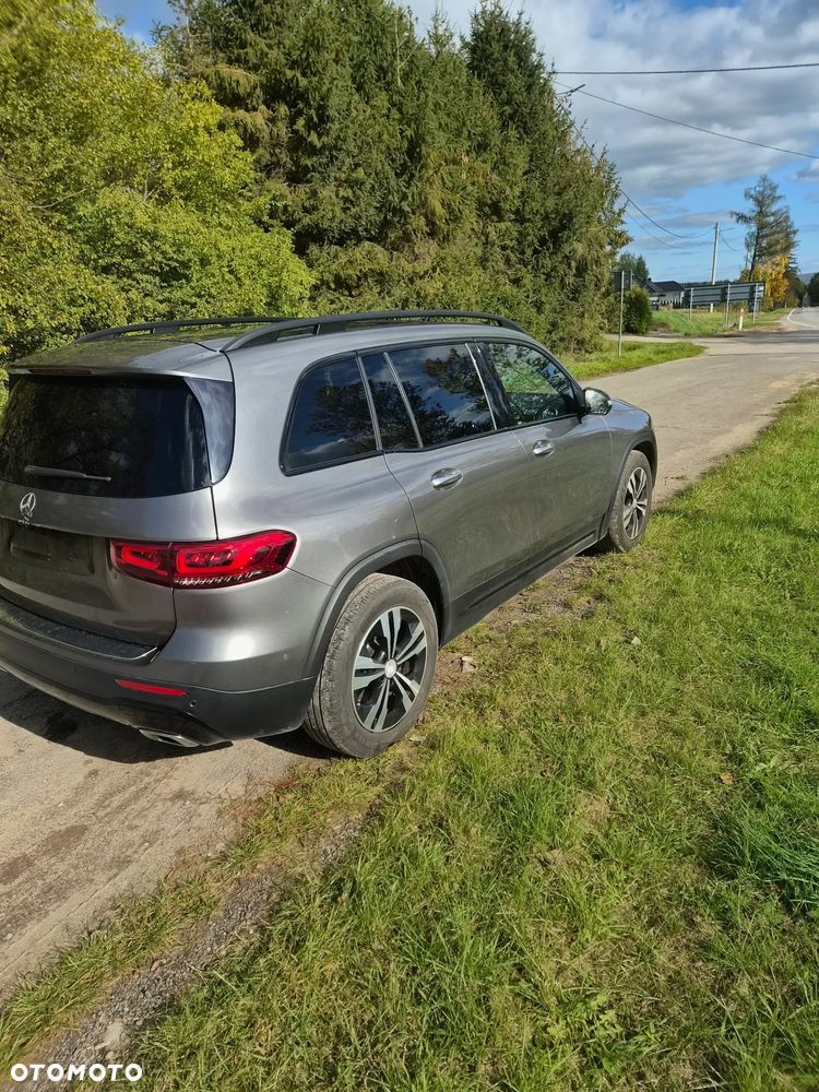 Mercedes-Benz GLB - 2