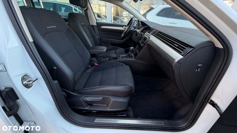 Volkswagen Passat Alltrack 2.0 TDI SCR 4Motion DSG - 9