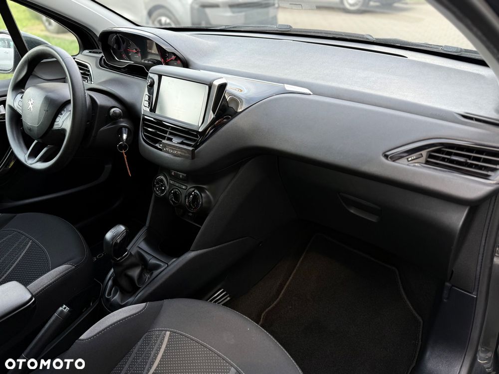 Peugeot 208 PureTech 82 Active - 26