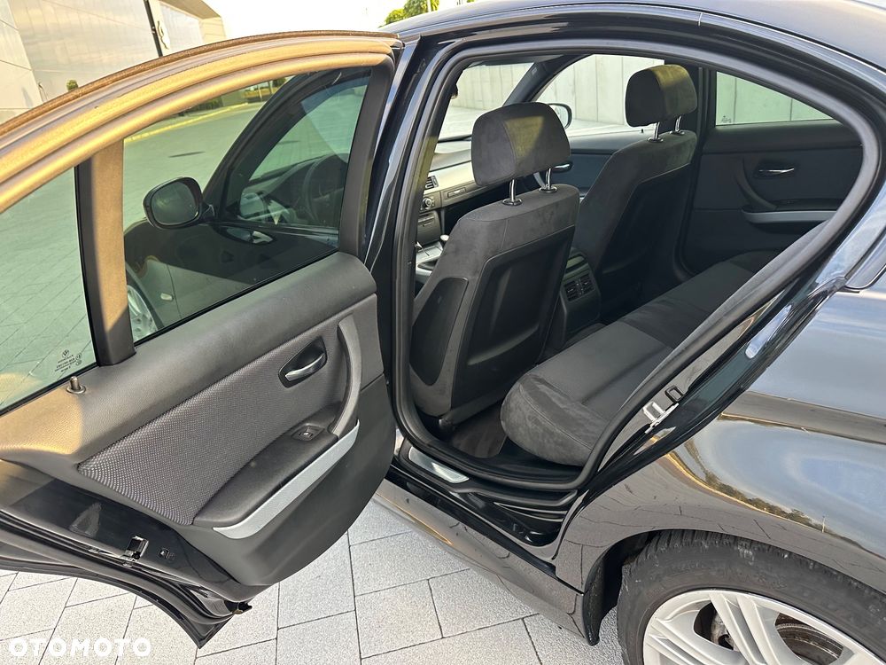 BMW Seria 3 320d DPF Blue Performance Edition Sport - 10