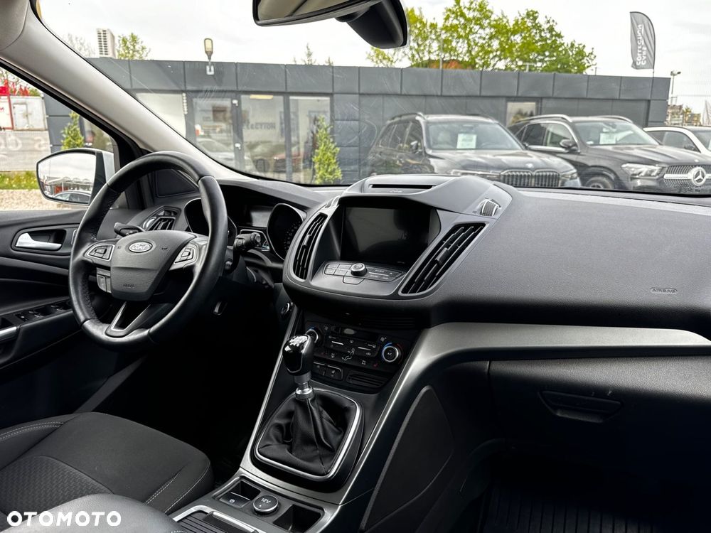 Ford Kuga - 13