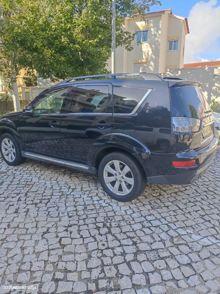Mitsubishi Outlander - 7