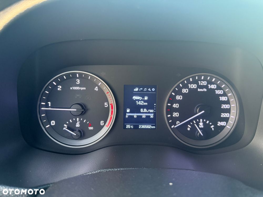 Hyundai Tucson blue 1.7 CRDi 2WD Classic - 11