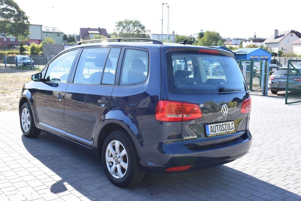 Volkswagen Touran - 9