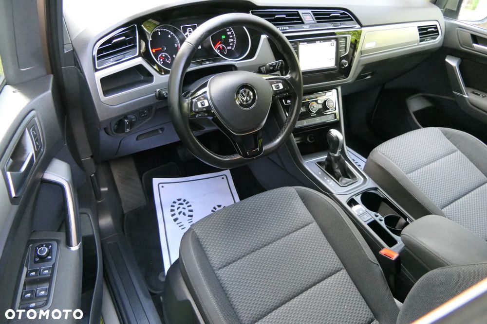 Volkswagen Touran 2.0 TDI BMT Highline DSG - 19