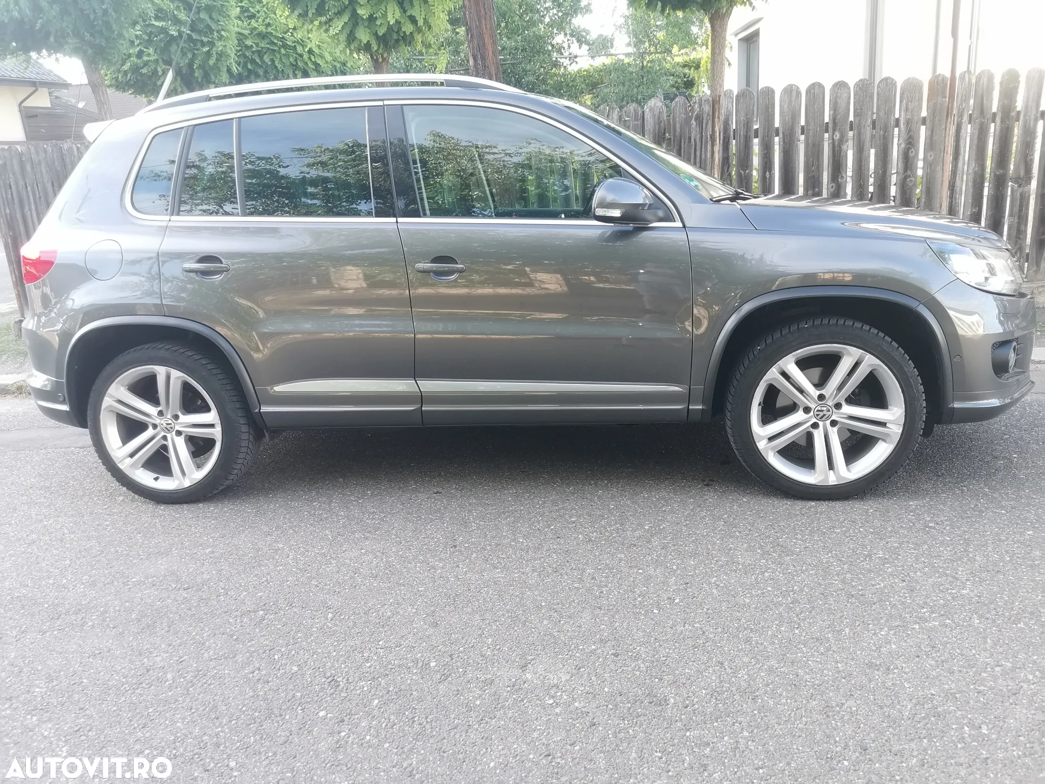 Volkswagen Tiguan - 17