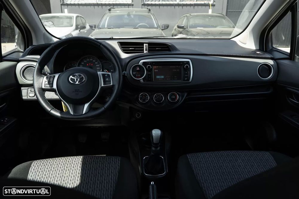 Toyota Yaris 1.4 D-4D Exclusive - 12