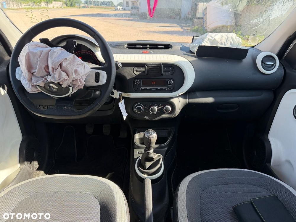 Renault Twingo SCe 75 INTENS - 13