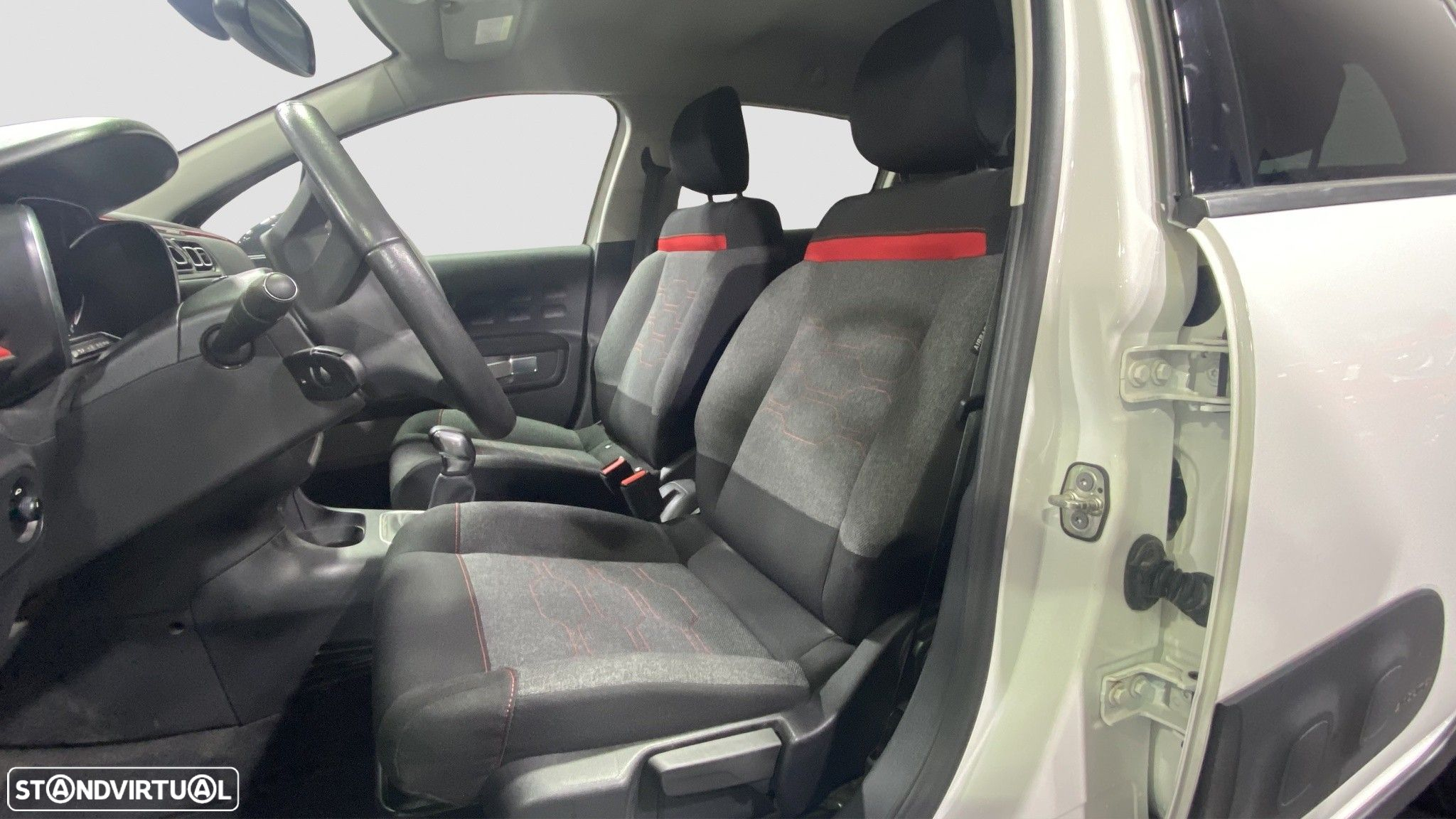 Citroën C3 1.2 PureTech Shine - 6