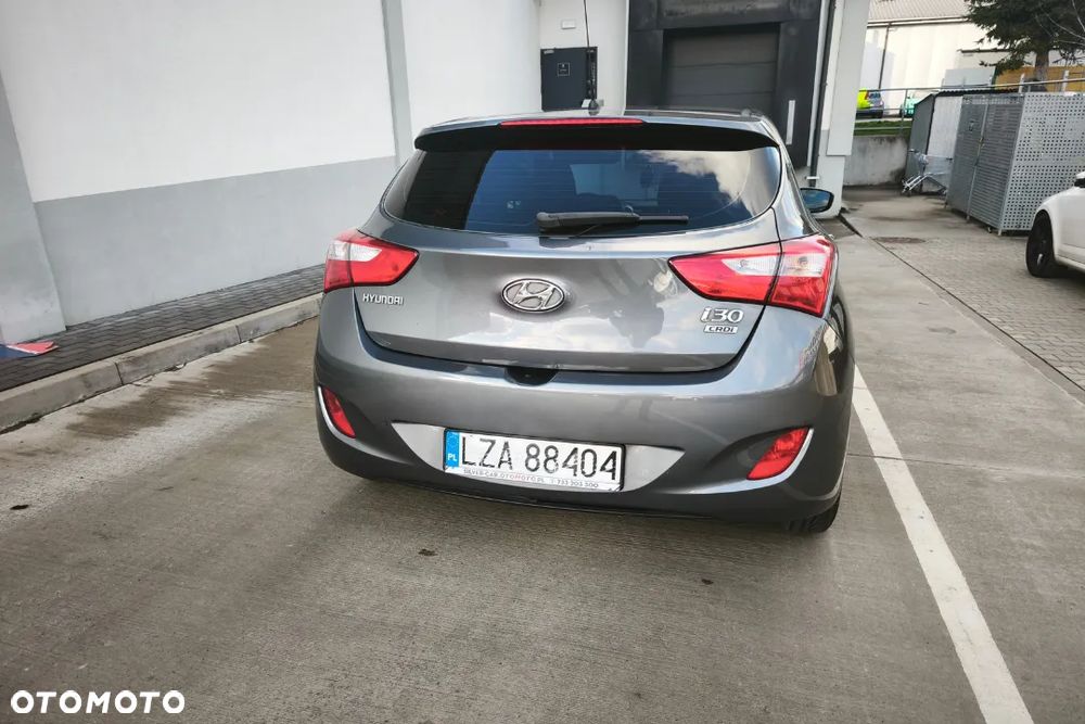 Hyundai i30 1.6 CRDi Comfort EU5 - 18