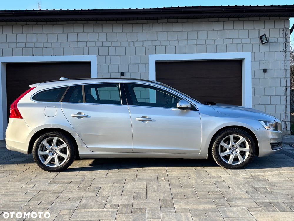 Volvo V60 D4 Geartronic Momentum - 6