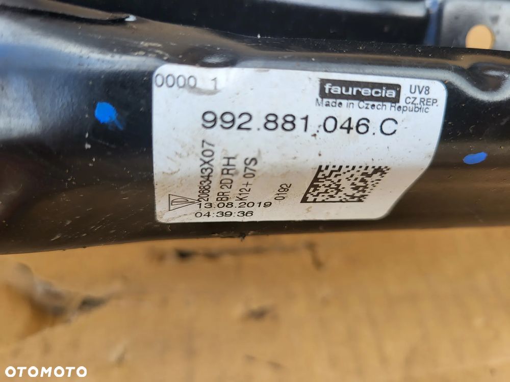 STELAZ FOTELA PRAWY PORSCHE 911 992 992881046C - 7