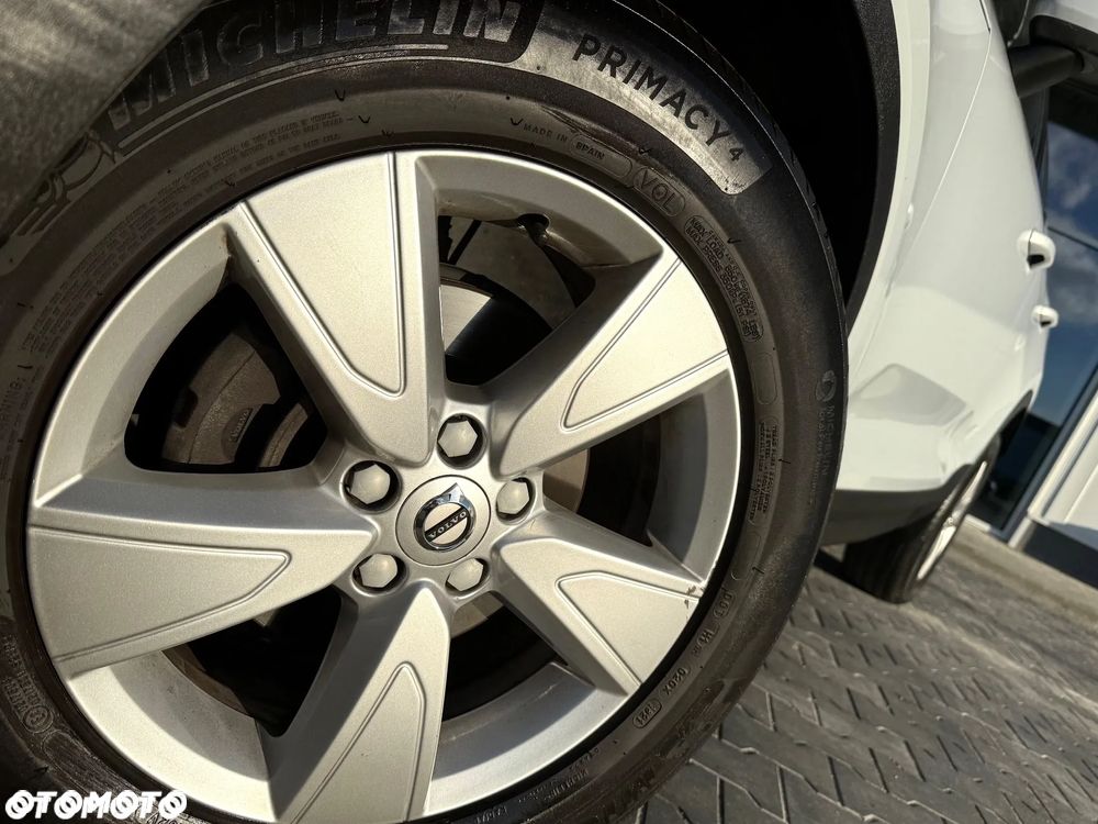 Volvo XC 40 T2 Momentum Core - 6