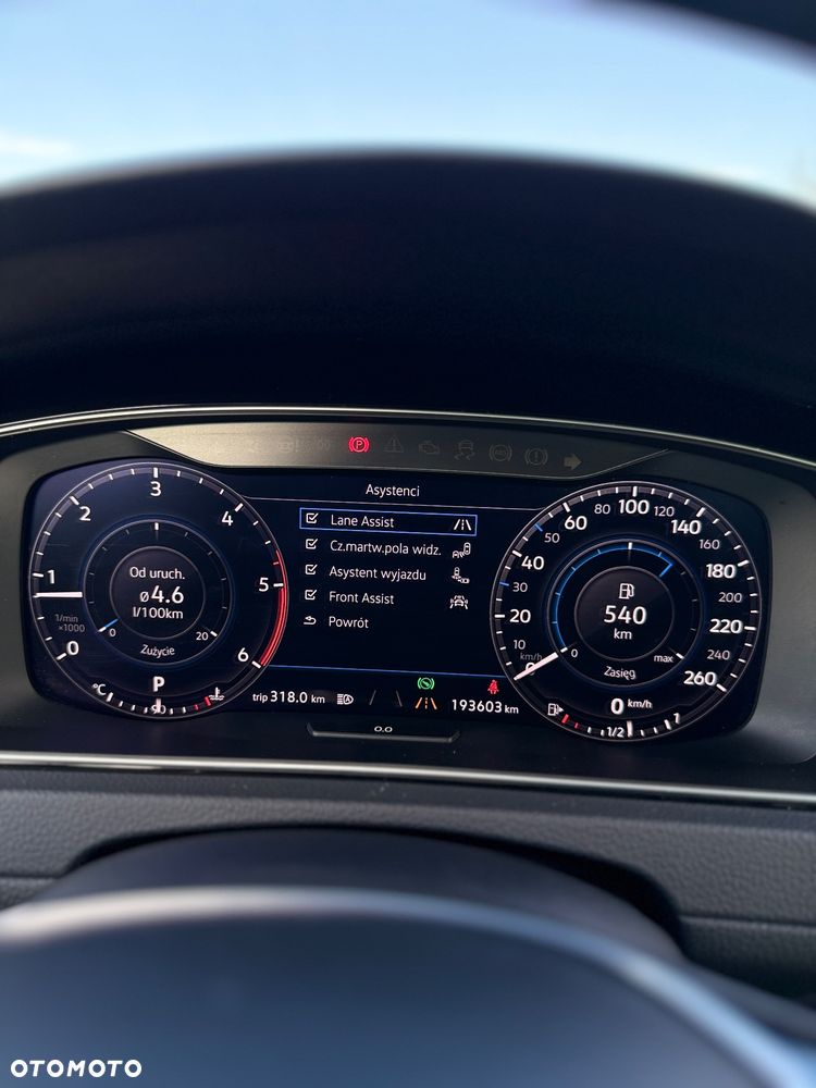 Volkswagen Golf 2.0 BlueTDI DSG Highline - 26