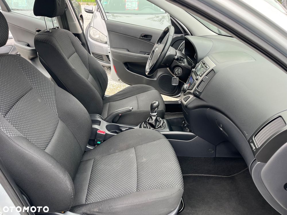 Hyundai i30 1.6 blue Comfort - 8