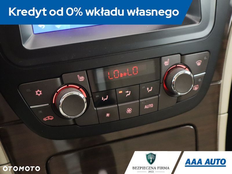 Opel Insignia - 14