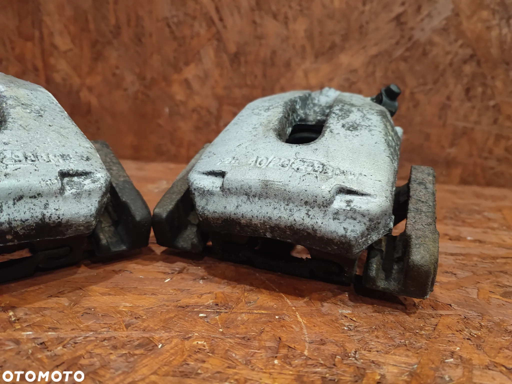 BMW E39 SEDAN ORYGINALNE ZACISKI TYŁ + JARZMA POD TARCZĘ 298MM W BARDZO DOBRYM STANIE O NR. 34 21 1 163 648 /  34 21 1 163 394 /  34 21 1 163 649 OEM SPRAWNE W 100% - 4