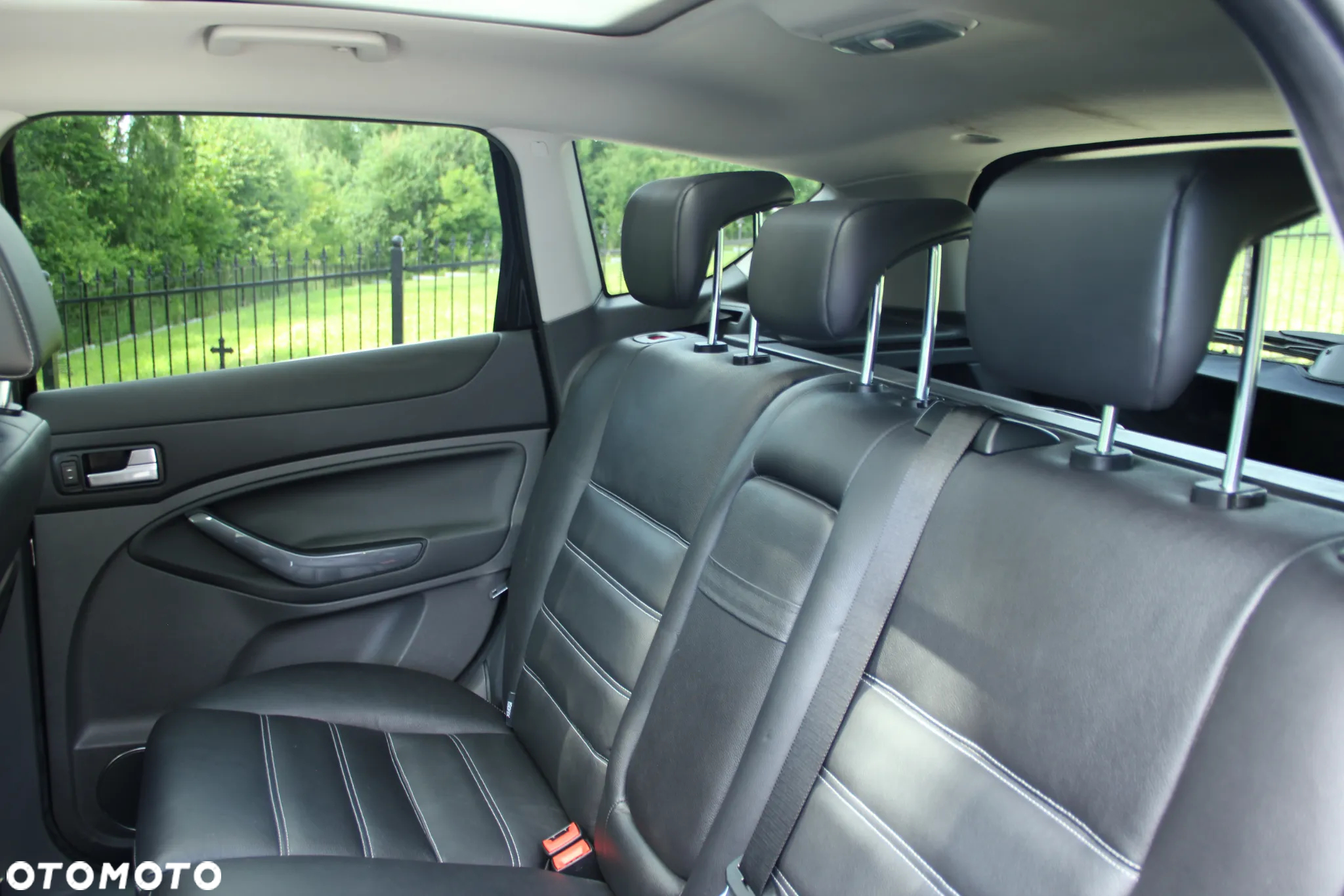 Ford Kuga 2.0 TDCi FWD Titanium - 30