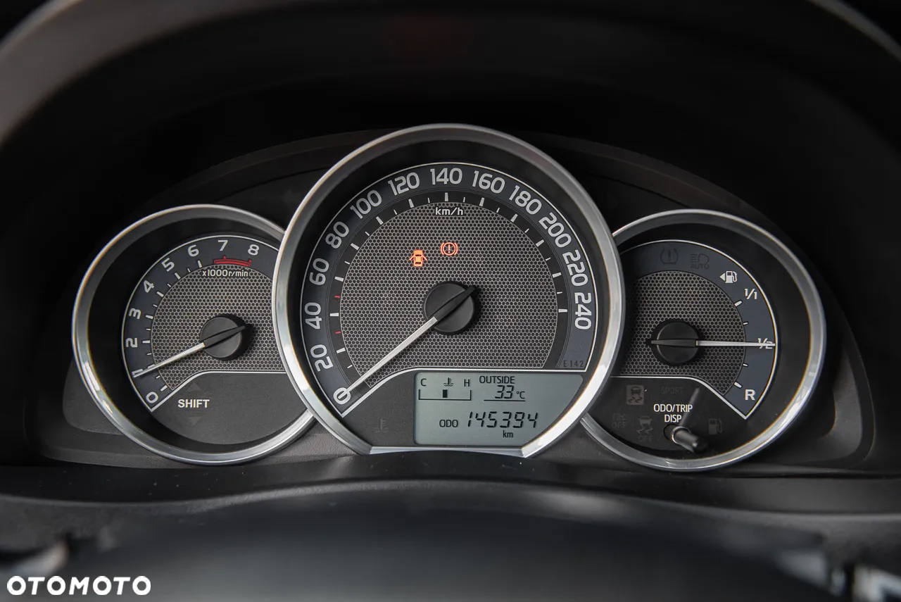 Toyota Auris 1.6 Premium Comfort - 19