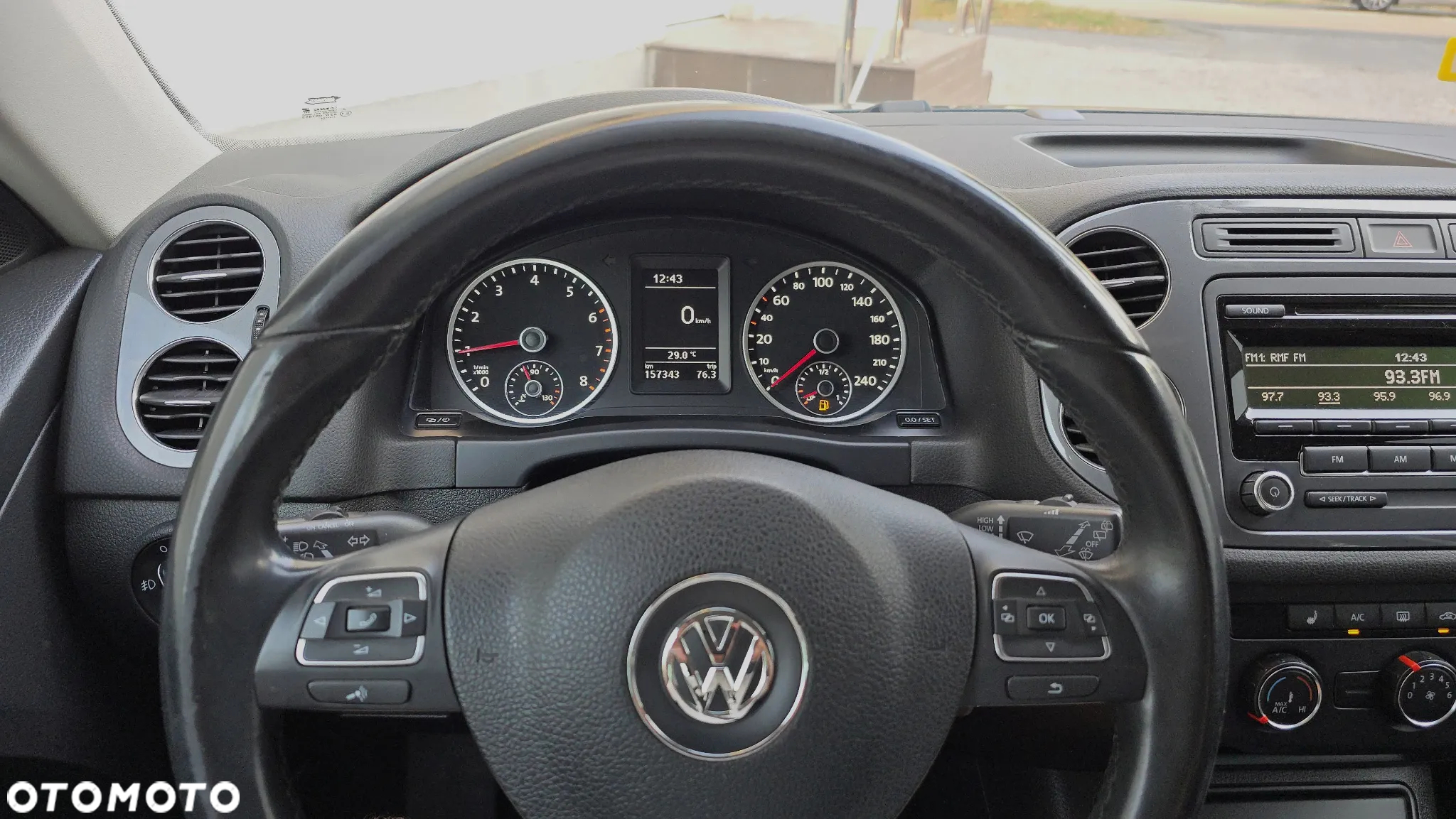 Volkswagen Tiguan - 19