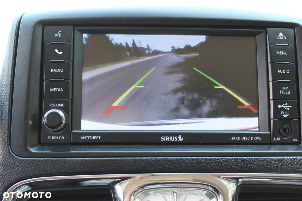 Chrysler Town & Country 3.6 Touring - 27