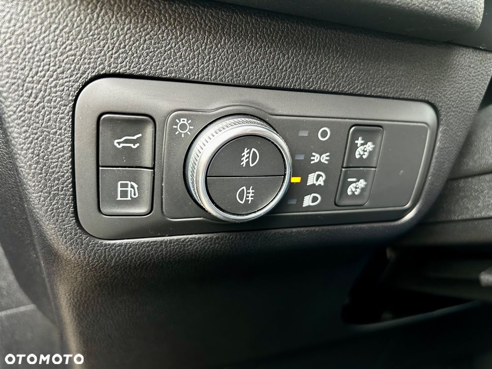 Ford Kuga 2.5P PHEV FWD ST-Line X - 19
