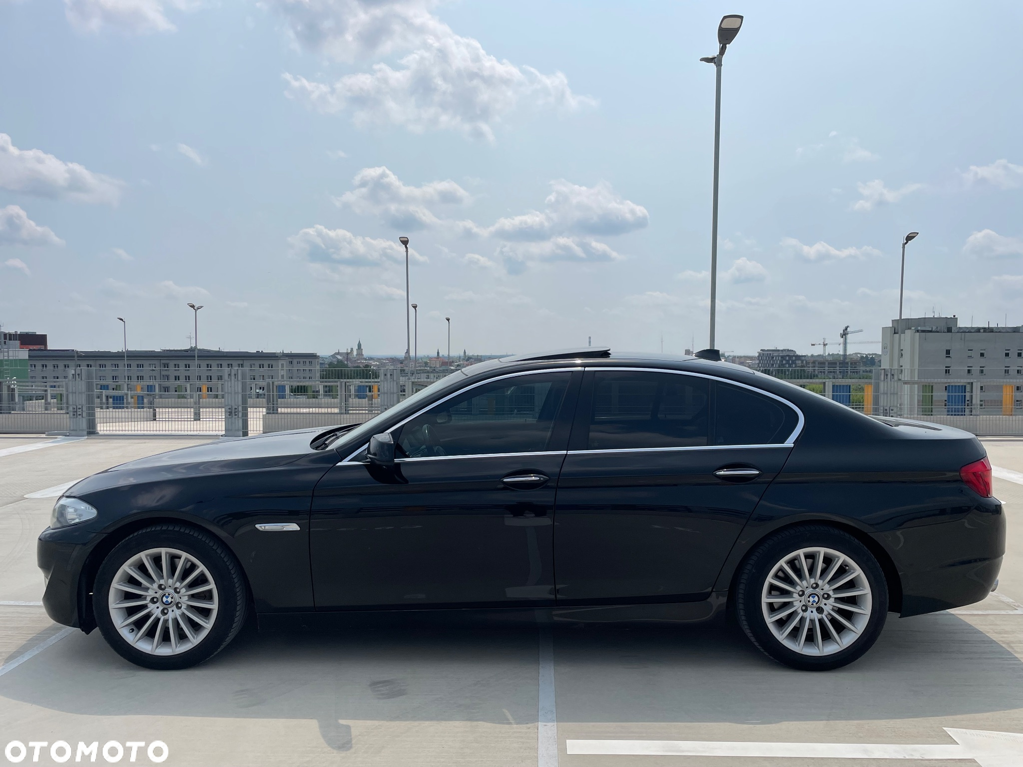 BMW Seria 5 528i xDrive - 6