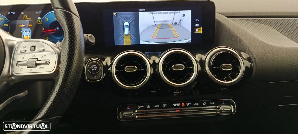 Mercedes-Benz GLA 180 d AMG Line - 25