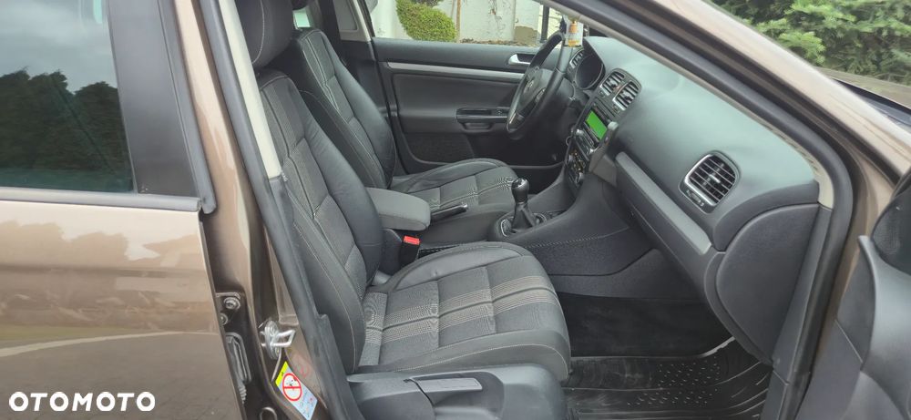 Volkswagen Golf 1.6 TDI DPF MATCH - 12