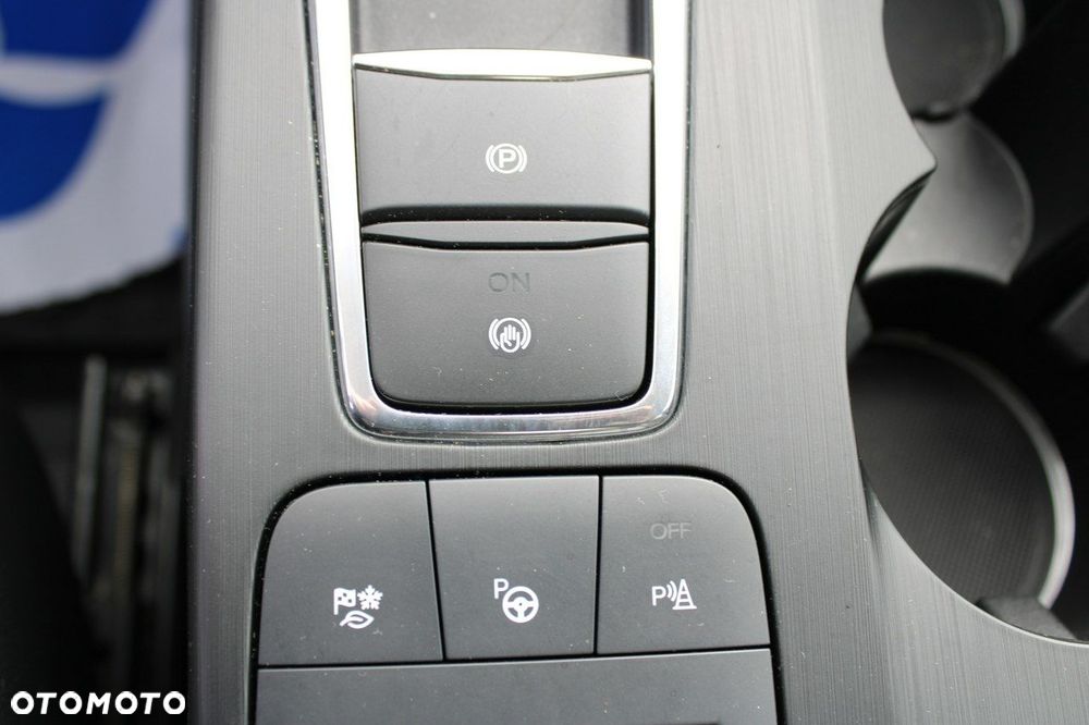 Ford Kuga - 31