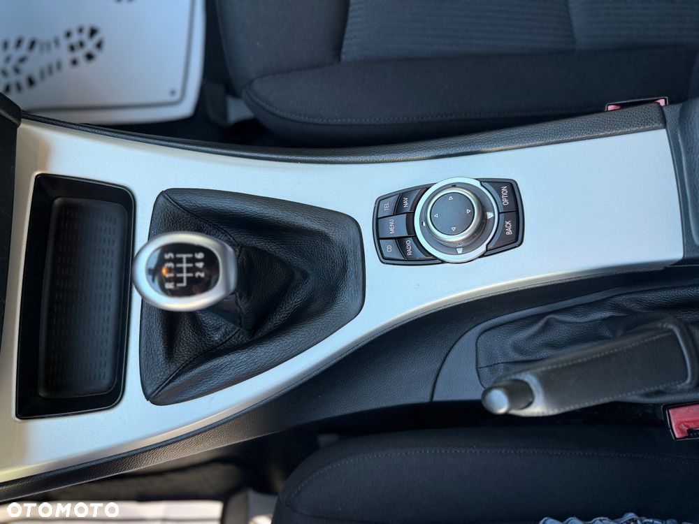 BMW Seria 3 - 26
