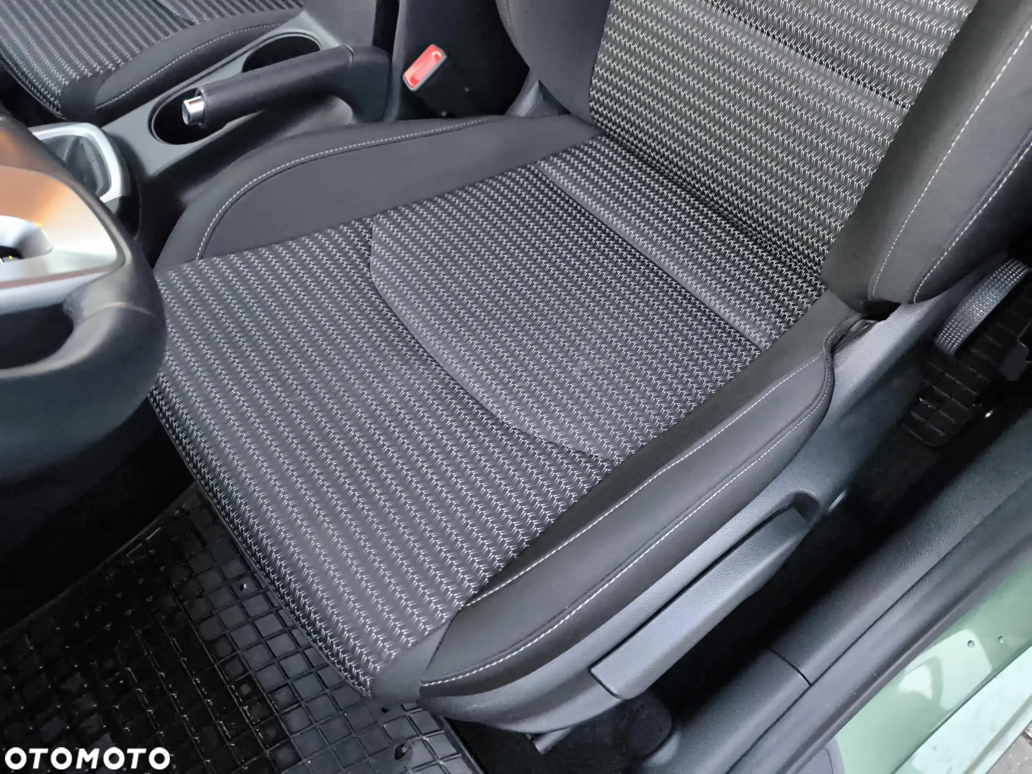Kia Ceed 1.5 T-GDI M - 12
