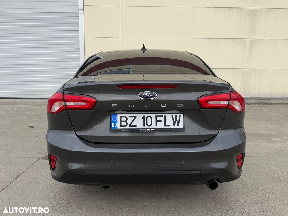 Ford Focus 1.0 EcoBoost Trend Edition - 6