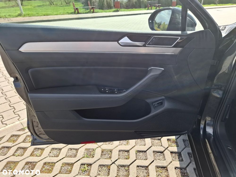 Volkswagen Passat 2.0 TDI BMT Highline DSG7 - 24