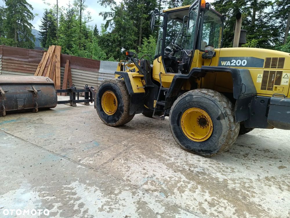 Komatsu WA 200 - 3