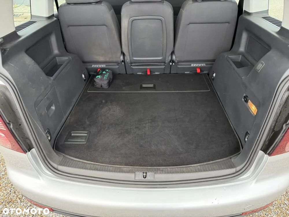 Volkswagen Touran 1.9 TDI DPF Conceptline - 15