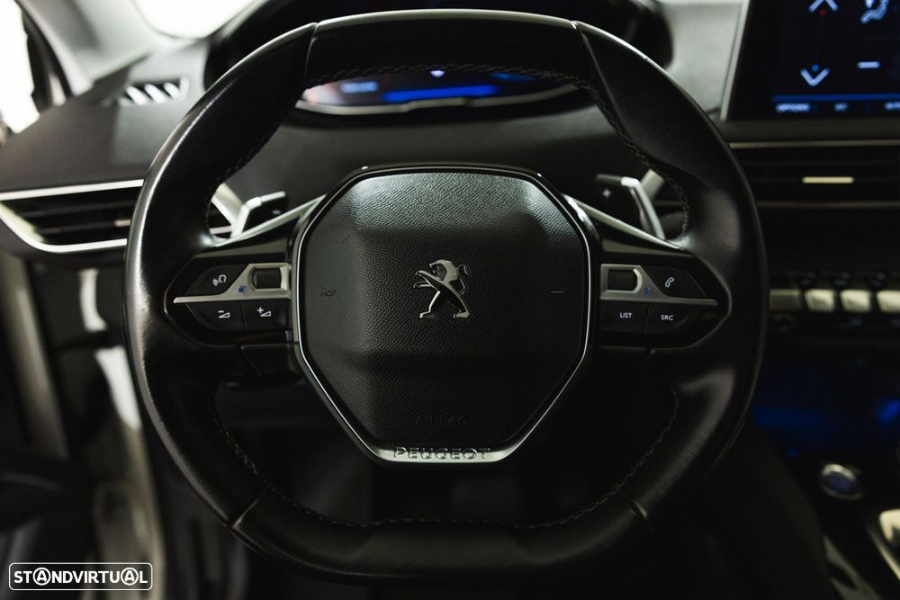 Peugeot 5008 1.2 PureTech Allure EAT8 - 18