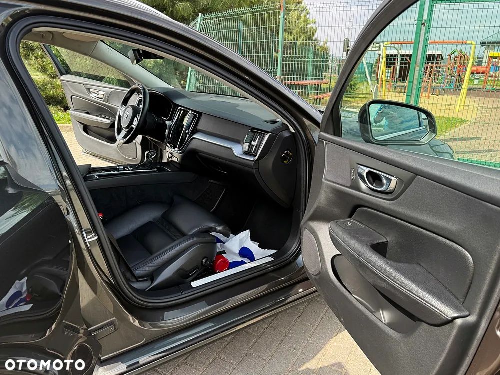 Volvo V60 D3 Geartronic Momentum Pro - 23