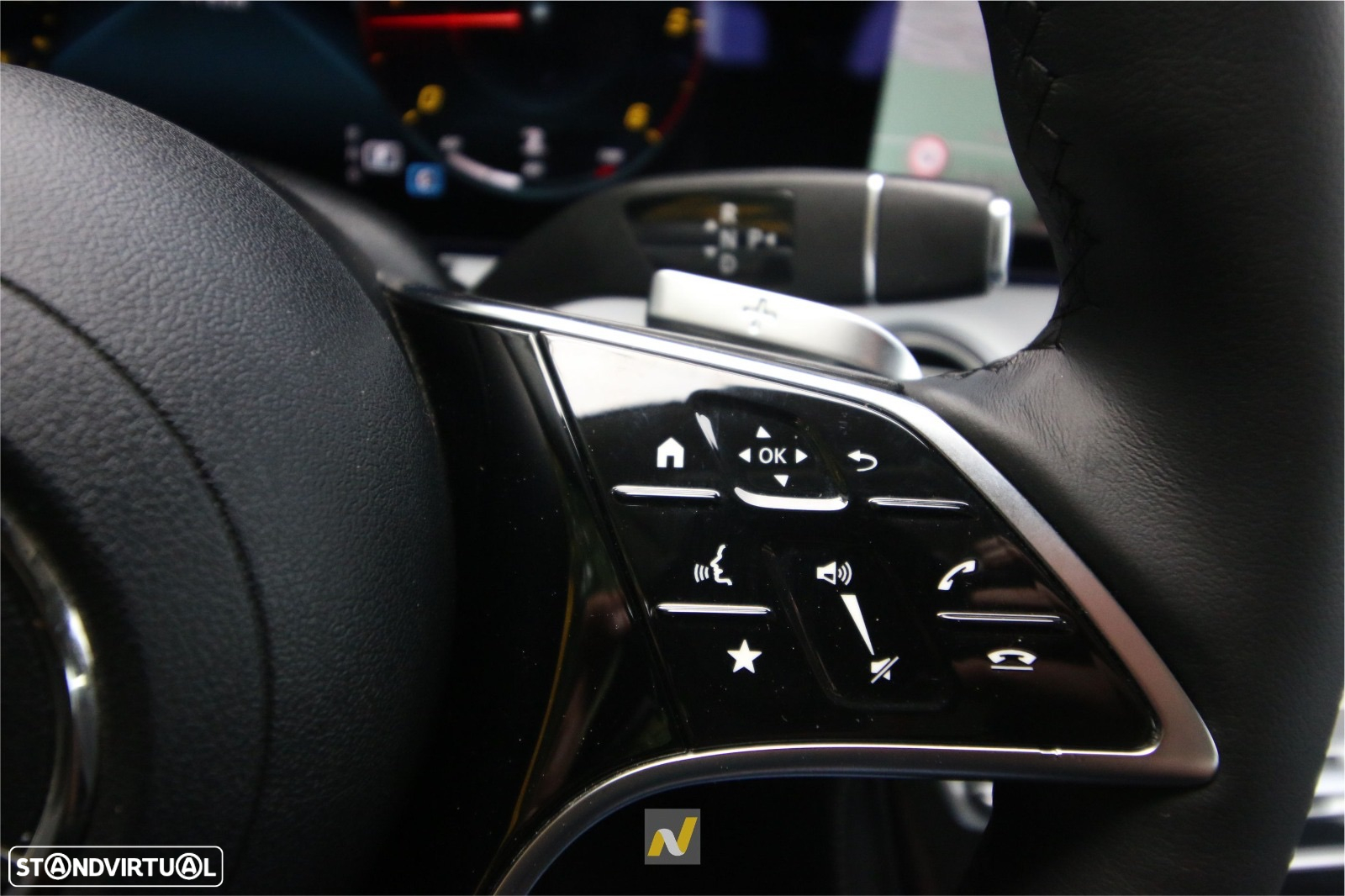 Mercedes-Benz E 220 d 4Matic T 9G-TRONIC Avantgarde - 11